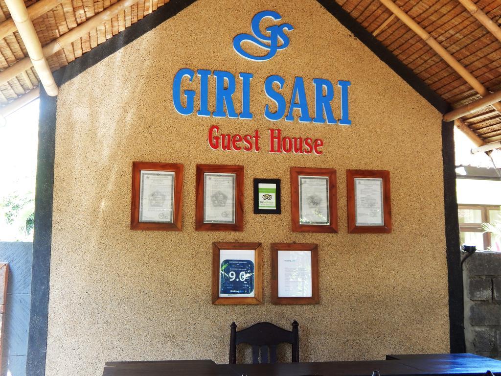 Giri Sari Guest House Пемутеран Экстерьер фото